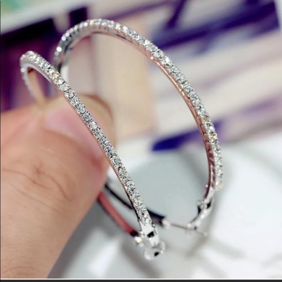 Clearance lightweight Hoop Earrings in silver - Picture 3 of 5